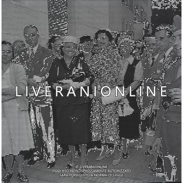 1953 RETROSPETTIVA SILVANA PAMPANINI ATTRICE NELLA FOTO SILVANA PAMPANINI ALLE VOTAZIONI A ROMA AG ALDO LIVERANI SAS