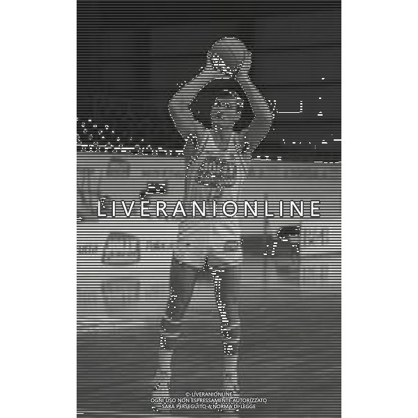 1984-1985 RETROSPETTIVA ANTONELLO RIVA BASKET NELLA FOTO ANTONELLO RIVA CON LA MAGLIA DELLA JOLLY COLOMBANI CANTU\' AG ALDO LIVERANI SAS