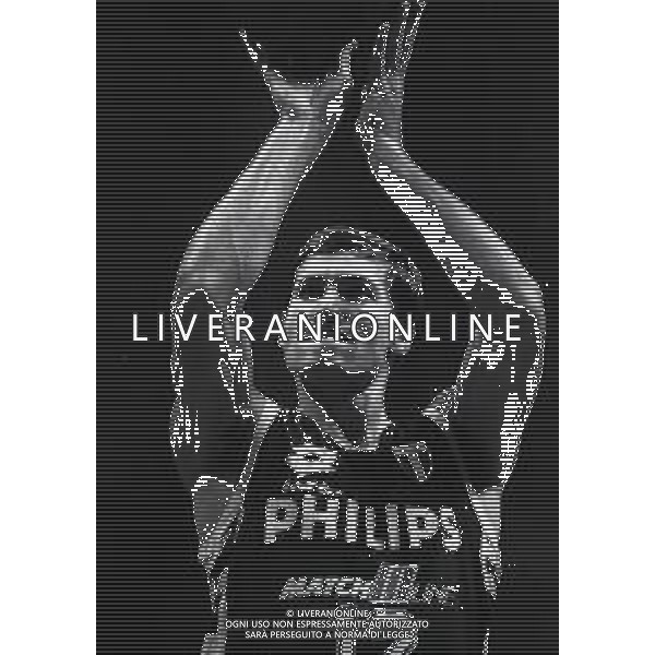 1989 RETROSPETTIVA ANTONELLO RIVA BASKET NELLA FOTO ANTONELLO RIVA CON LA MAGLIA DELLA PHILIPS MILANO AG ALDO LIVERANI SAS