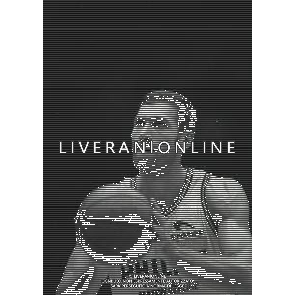 1992-1993 RETROSPETTIVA ANTONELLO RIVA BASKET NELLA FOTO ANTONELLO RIVA CON LA MAGLIA DELLA PHILIPS MILANO AG ALDO LIVERANI SAS