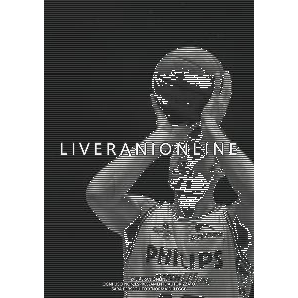 1992-1993 RETROSPETTIVA ANTONELLO RIVA BASKET NELLA FOTO ANTONELLO RIVA CON LA MAGLIA DELLA PHILIPS MILANO AG ALDO LIVERANI SAS