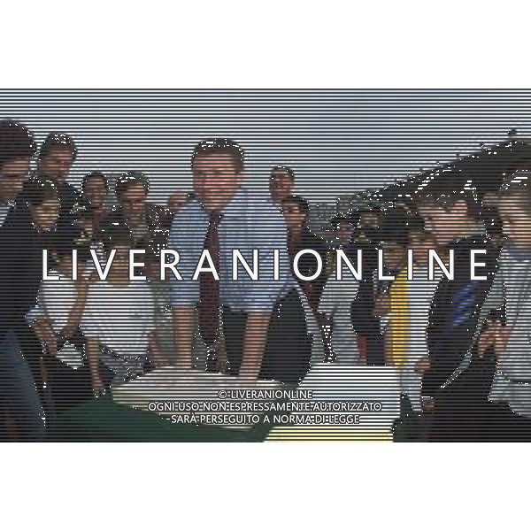 SERGEY BUBKA in visita a Padova nel decimo anno dal suo record Mondiale fatto in questo Stadio - PADOVA 23.10.2002 nella foto lascia l\'impronta delle sue mani foto paolo belluco / AGENZIA ALDO LIVERANI SAS