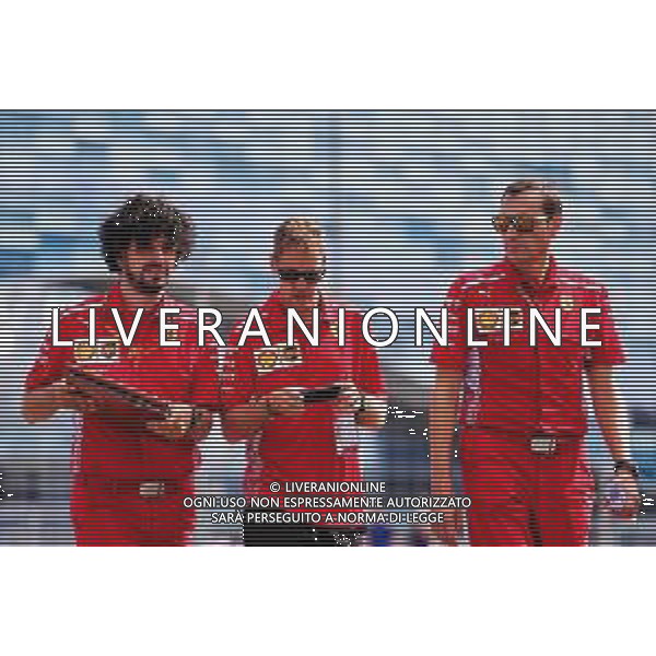 Sebastian Vettel (GER) Ferrari walks the circuit with the team. 27.09.2018. Formula 1 World Championship, Rd 16, Russian Grand Prix, Sochi Autodrom, Sochi, Russia, Preparation Day. AG ALDO LIVERANI SAS-ONLY ITALY