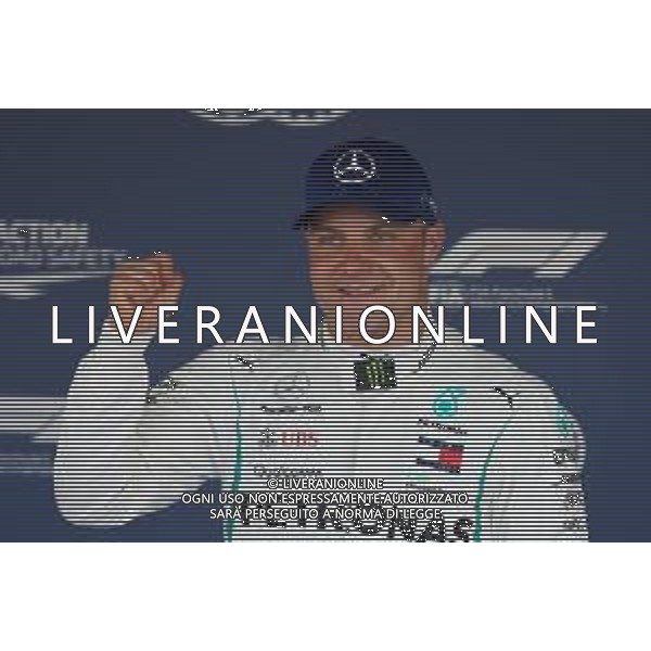 Pole position for Valtteri Bottas (FIN) Mercedes AMG F1. 29.09.2018. Formula 1 World Championship, Rd 16, Russian Grand Prix, Sochi Autodrom, Sochi, Russia, Qualifying Day. AG ALDO LIVERANI SAS-ONLY ITALY