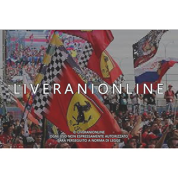 Fans at the podium. 30.09.2018. Formula 1 World Championship, Rd 16, Russian Grand Prix, Sochi Autodrom, Sochi, Russia, Race Day. AG ALDO LIVERANI SAS-ONLY ITALY