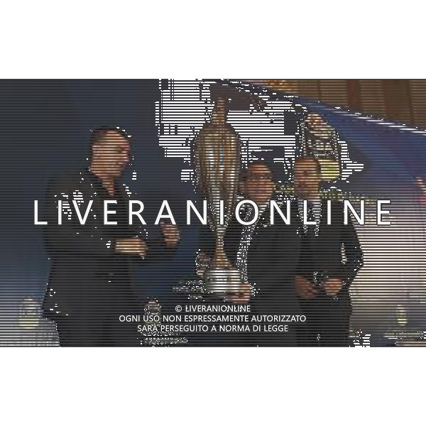 Livio Proli consegna Supercoppa a Milano Egidio Bianchi, Simone Pianigiani, presentazione del campionato di Basket 2018 2019, Brescia 1 ottobre 2018. Ph Fotolive Simone Venezia / AGENZIA ALDO LIVERANI SAS - Presentazione del Campionato italiano di pallacanestro maschile Basket Serie A 2018-2019, Brescia 01.10.2018