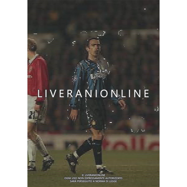 03-03-1999 MANCHESTER. CHAMPIONS LEAGUE MANCHESTER UNITED INTER 2-0 NELLA FOTO Youri Djorkaeff AG ALDO LIVERANI SAS