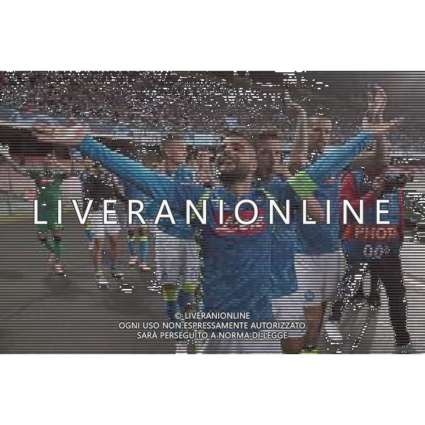NAPOLI - LIVERPOOL CHAMPIONS LEAGUE 03 OTTOBRE 2018 NELLA FOTO ESULTANZA A FINE GARA DEI GIOCATORI DEL NAPOLI SOTTO LA CURVA DEI TIFOSI - LORENZO INSIGNE ©MOSCA / AGENZIA ALDO LIVERANI SAS