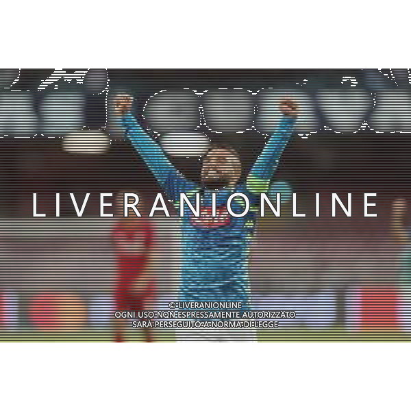 NAPOLI - LIVERPOOL CHAMPIONS LEAGUE 03 OTTOBRE 2018 NELLA FOTO ESULTANZA A FINE GARA DEI GIOCATORI DEL NAPOLI SOTTO LA CURVA DEI TIFOSI - LORENZO INSIGNE ©MOSCA / AGENZIA ALDO LIVERANI SAS