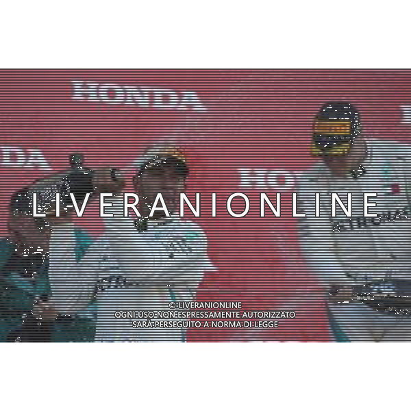 Valtteri Bottas (FIN) Mercedes AMG F1, Lewis Hamilton (GBR) Mercedes AMG F1 and Max Verstappen (NLD) Red Bull Racing 07.10.2018. Formula 1 World Championship, Rd 17, Japanese Grand Prix, Suzuka, Japan, Race Day. / AGENZIA ALDO LIVERANI SAS - ITALY ONLY EDITORIAL USE ONLY - F1 Gp GIAPPONE GARA 07.10.2018.
