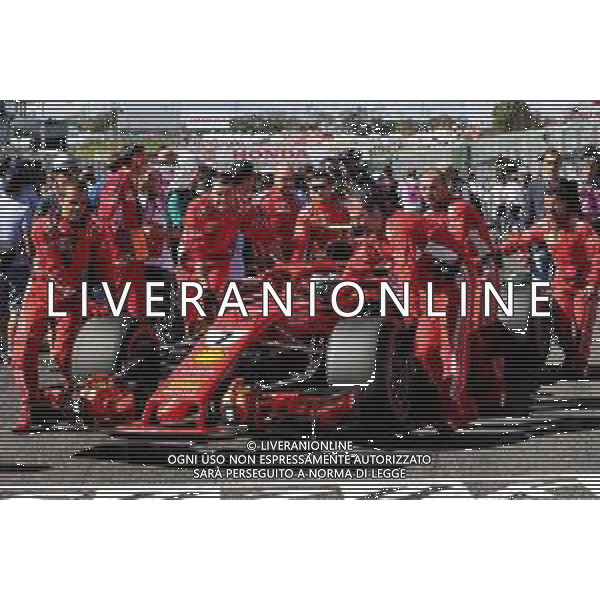 Kimi Raikkonen (FIN) Ferrari SF71H on the grid. 07.10.2018. Formula 1 World Championship, Rd 17, Japanese Grand Prix, Suzuka, Japan, Race Day. / AGENZIA ALDO LIVERANI SAS - ITALY ONLY EDITORIAL USE ONLY - F1 Gp GIAPPONE GARA 07.10.2018.