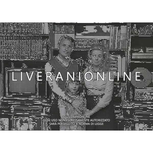 1974 RETROSPETTIVA GIOVANNI TRAPATTONI CALCIATORE E ALLENATORE NELLA FOTO GIOVANNI TRAPATTONI IN FAMIGLIA AG ALDO LIVERANI SAS