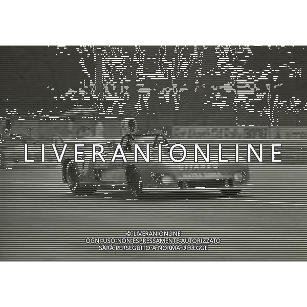 1970-1975 RETROSPETTIVA ARTURO MERZARIO PILOTA NELLA FOTO ARTURO MERZARIO AG ALDO LIVERANI SAS