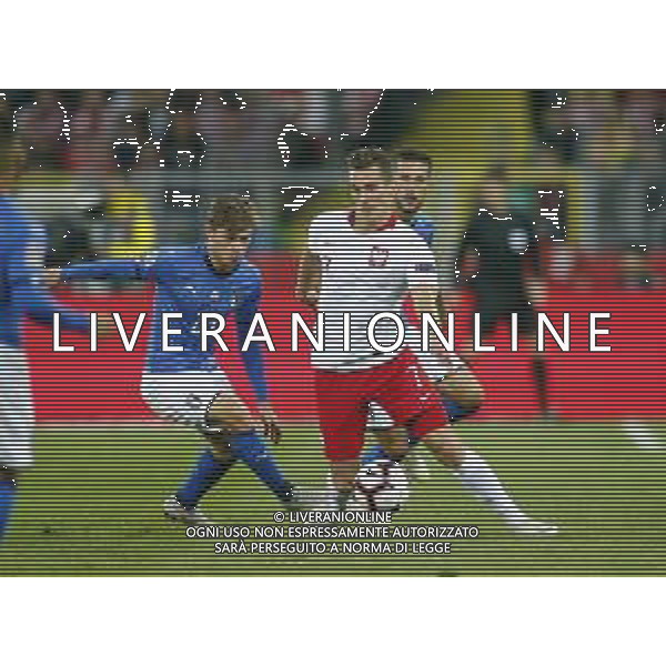 CHORZOW STADION SLASKI 14.10.2018 LIGA NARODOW PILKA NOZNA POLSKA (BIALE) - WLOCHY () NZ Nicola Barella , Arkadiusz Milik . FOT TOMASZ WANTULA / NEWSPIX.PL CHORZOW 14.10.2018 FOOTBALL MEN\'S LEAGUE OF NATIONS POLAND - ITALY TOMASZ WANTULA / NEWSPIX.PL --- Newspix.pl / AGENZIA ALDO LIVERANI SAS - ITALY ONLY EDITORIAL USE ONLY - Polonia - Italia UEFA Nations League 14.10.2018