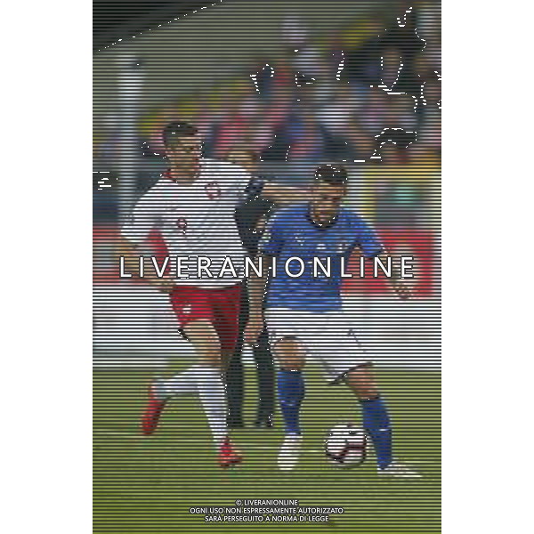 CHORZOW STADION SLASKI 14.10.2018 LIGA NARODOW PILKA NOZNA POLSKA (BIALO-CZERWONE) - WLOCHY (NIEBIESKO-BIALE) NZ Robert Lewandowski , Cristiano Biraghi . FOT TOMASZ WANTULA / NEWSPIX.PL CHORZOW 14.10.2018 FOOTBALL MEN\'S LEAGUE OF NATIONS POLAND - ITALY TOMASZ WANTULA / NEWSPIX.PL --- Newspix.pl / AGENZIA ALDO LIVERANI SAS - ITALY ONLY EDITORIAL USE ONLY - Polonia - Italia UEFA Nations League 14.10.2018