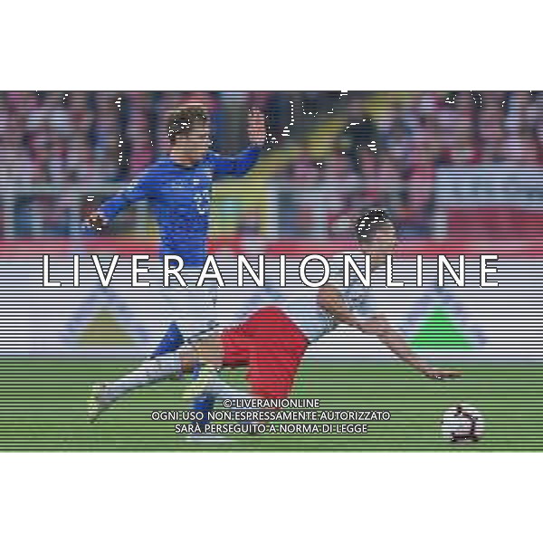 14.10.2018 CHORZOW - KATOWICE, STADION SLASKI (KATOWICE, POLAND SILESIA STADIUM) PILKA NOZNA (FOOTBALL) LIGA NARODOW UEFA (UEFA NATIONAL LEAGUE) MECZ POLSKA - WLOCHY ( GAME POLAND - ITALY ) NZ BARELLA NICOLA ARKADIUSZ MILIK FOTO MARCIN PIRGA / CYFRASPORT / NEWSPIX.PL --- Newspix.pl / AGENZIA ALDO LIVERANI SAS - ITALY ONLY EDITORIAL USE ONLY - Polonia - Italia UEFA Nations League 14.10.2018