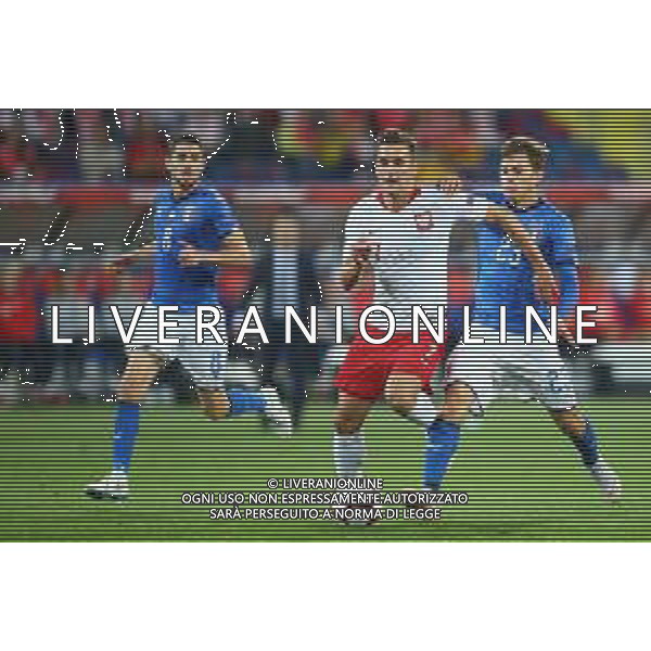 Chorzow , Stadion Slaski 14.10.2018 Sport , Pilka nozna , Reprezentacja , Kadra , Liga Narodow , Liga A , Grupa 3 , Polska - Wlochy NZ Jorginho ( ITA ) Arkadiusz Milik ( POL ) Nicolo Barella ( ITA ) FOT Michal Nowak / Newspix.pl Chorzow , Silesian Stadium 14.10.2018 Sport , Football National Teams , UEFA Nations League , League A , Group 3 , Poland - Italy photo by Michal Nowak / Newspix.pl --- Newspix.pl / AGENZIA ALDO LIVERANI SAS - ITALY ONLY EDITORIAL USE ONLY - Polonia - Italia UEFA Nations League 14.10.2018
