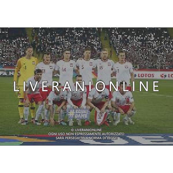 CHORZOW STADION SLASKI 14.10.2018 LIGA NARODOW PILKA NOZNA POLSKA (BIALO-CZERWONE) - WLOCHY (NIEBIESKO-BIALE) NZ gorny rzad od lewej: Wojciech Szczesny , Damian Szymanski, Arkadiiusz Reca , Jan Bednarek , Kamil Glik , Arkadiusz Milik, dolny rzad od lewej: Bartosz Bereszynski , Jacek Goralski , Piotr Zielinski , Robert Lewandowski , Karol Linetty . - formazione polonia FOT TOMASZ WANTULA / NEWSPIX.PL CHORZOW 14.10.2018 FOOTBALL MEN\'S LEAGUE OF NATIONS POLAND - ITALY TOMASZ WANTULA / NEWSPIX.PL --- Newspix.pl / AGENZIA ALDO LIVERANI SAS - ITALY ONLY EDITORIAL USE ONLY - Polonia - Italia UEFA Nations League 14.10.2018