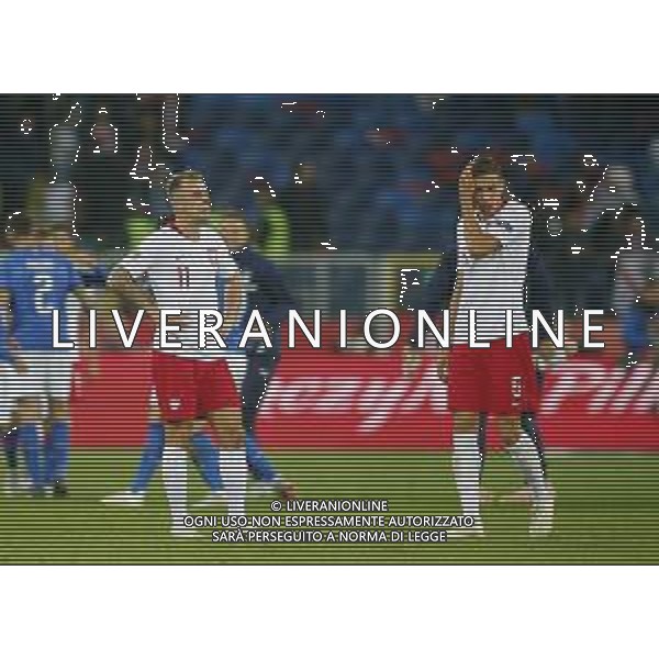 CHORZOW STADION SLASKI 14.10.2018 LIGA NARODOW PILKA NOZNA POLSKA (BIALO-CZERWONE) - WLOCHY (NIEBIESKO-BIALE) NZ zawodnicy Polski smutek po meczu . FOT TOMASZ WANTULA / NEWSPIX.PL CHORZOW 14.10.2018 FOOTBALL MEN\'S LEAGUE OF NATIONS POLAND - ITALY TOMASZ WANTULA / NEWSPIX.PL --- Newspix.pl / AGENZIA ALDO LIVERANI SAS - ITALY ONLY EDITORIAL USE ONLY - Polonia - Italia UEFA Nations League 14.10.2018