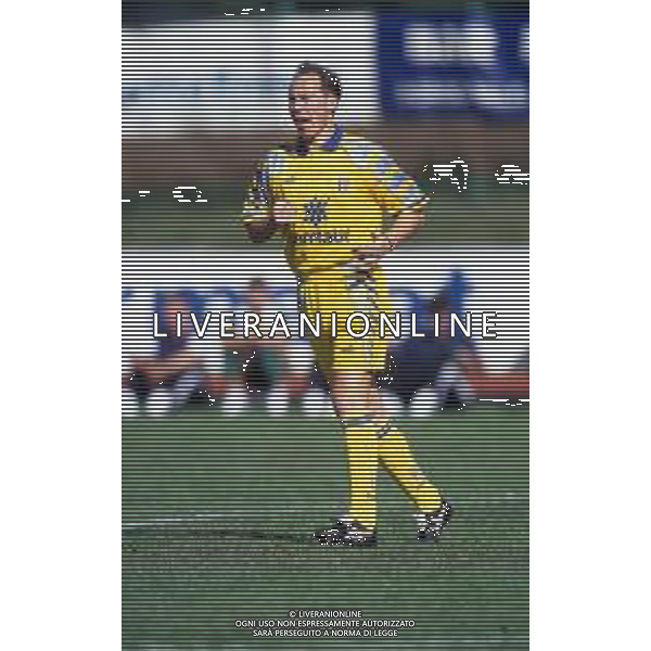 RETROSPETTIVA NESTOR SENSINI CALCIATORE NELLA FOTO NESTOR SENSINI CON LA MAGLIA DEL PARMA AG ALDO LIVERANI SAS