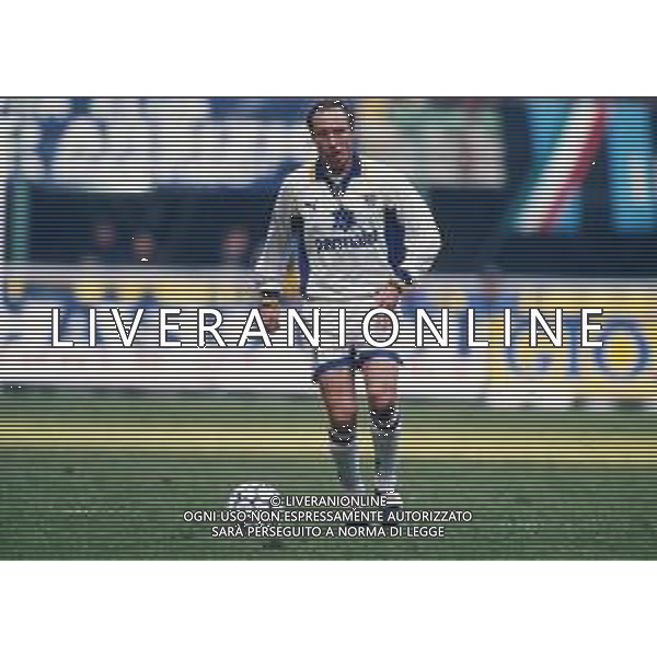 RETROSPETTIVA NESTOR SENSINI CALCIATORE NELLA FOTO NESTOR SENSINI CON LA MAGLIA DEL PARMA AG ALDO LIVERANI SAS