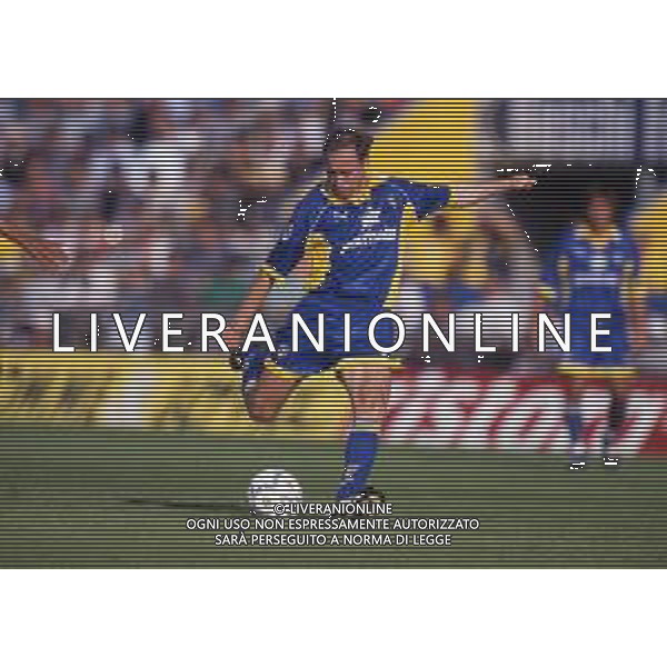 RETROSPETTIVA NESTOR SENSINI CALCIATORE NELLA FOTO NESTOR SENSINI CON LA MAGLIA DEL PARMA AG ALDO LIVERANI SAS