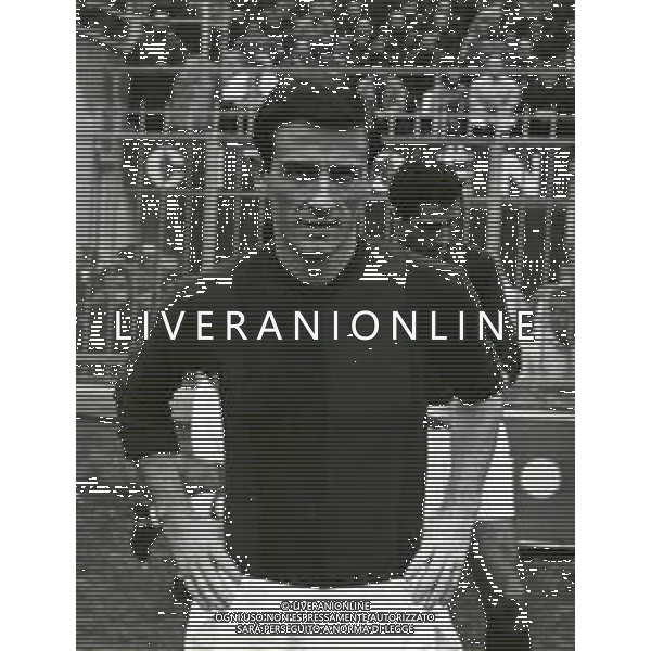 RETROSPETTIVA ROMANO FOGLI CALCIATORE E ALLENATORE NELLA FOTO ROMANO FOGLI CON LA MAGLIA DEL BOLOGNA CALCIO AG ALDO LIVERANI SAS