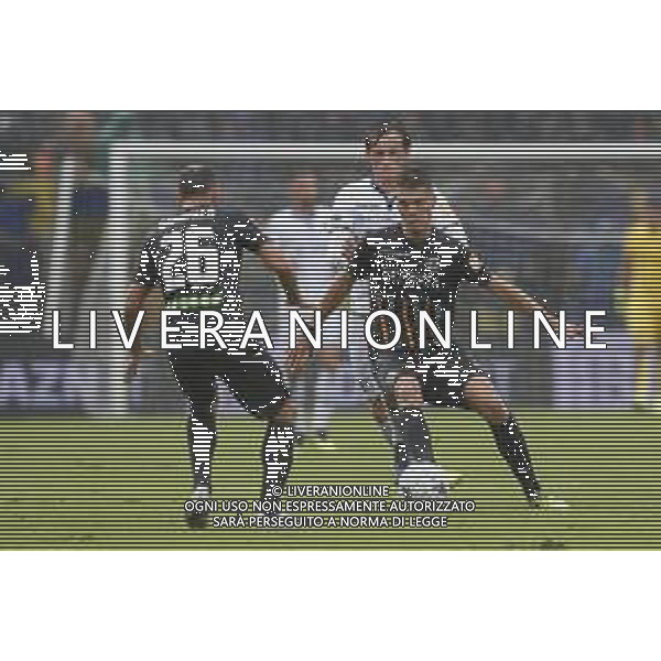 VENEZIA - HELLAS VERONA serie BKT 21/10/2018 nella foto: Segre Jacopo (venezia fc) Handerson Liam (hellas verona) ©Claudio Zamagni/Agenzia Aldo Liverani Segre Jacopo (venezia fc) Handerson Liam (hellas verona) during Serie BKT match between Venezia and Hellas Verona at Pier Luigi Penzo Stadium on October 21, 2018 in Venezia, Italy. photo credit by Claudio Zamagni/Aldo Liverani Photo Agency