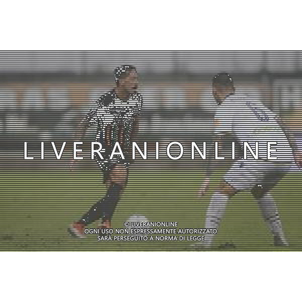 VENEZIA - HELLAS VERONA serie BKT 21/10/2018 nella foto: Di Mariano Francesco (venezia fc) Marrone Luca (hellas verona) ©Claudio Zamagni/Agenzia Aldo Liverani Di Mariano Francesco (venezia fc) Marrone Luca (hellas verona) during Serie BKT match between Venezia and Hellas Verona at Pier Luigi Penzo Stadium on October 21, 2018 in Venezia, Italy. photo credit by Claudio Zamagni/Aldo Liverani Photo Agency