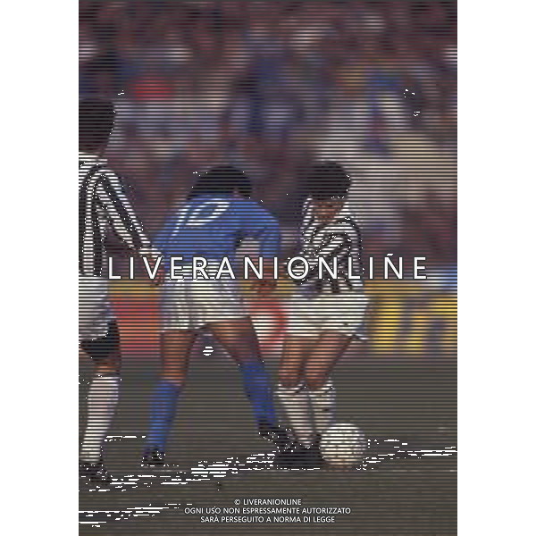 RETROSPETTIVA RUI BARROS CALCIATORE NELLA FOTO RUI BARROS CON LA MAGLIA DELLA JUVENTUS E DIEGO MARADONA AG ALDO LIVERANI SAS