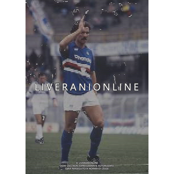 RETROSPETTIVA GRAEME SOUNESS CALCIATORE E ALLENATORE NELLA FOTO GRAEME SOUNESS CON LA MAGLIA DELLA SAMPDORIA AG ALDO LIVERANI SAS