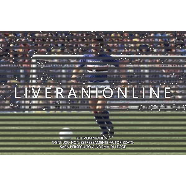 RETROSPETTIVA GRAEME SOUNESS CALCIATORE E ALLENATORE NELLA FOTO GRAEME SOUNESS CON LA MAGLIA DELLA SAMPDORIA AG ALDO LIVERANI SAS