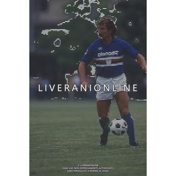 RETROSPETTIVA GRAEME SOUNESS CALCIATORE E ALLENATORE NELLA FOTO GRAEME SOUNESS CON LA MAGLIA DELLA SAMPDORIA AG ALDO LIVERANI SAS
