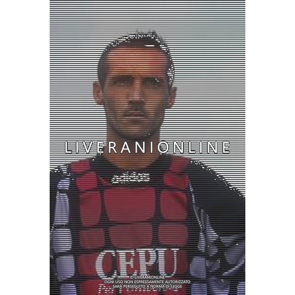 RETROSPETTIVA ALBERTO FONTANA CALCIATORE NELLA FOTO ALBERTO FONTANA CON LA MAGLIA DEL BARI CALCIO AG ALDO LIVERANI SAS