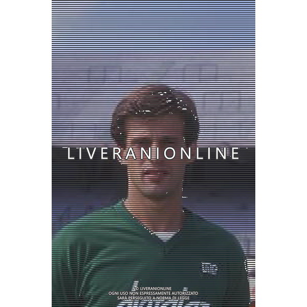 RETROSPETTIVA MURELLI GIACOMO CALCIATORE NELLA FOTO MURELLI GIACOMO CON LA MAGLIA DELL\'AVELLINO CALCIO AG ALDO LIVERANI SAS