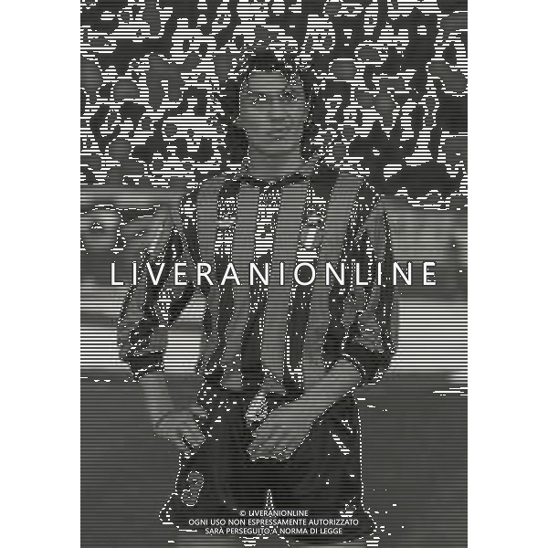 17-03-1993 MILANO CHAMPIONS LEAGUE MILAN PORTO 1-0 NELLA FOTO PAOLO MALDINI AG ALDO LIVERANI SAS