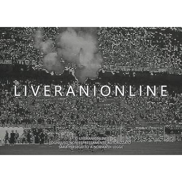 17-03-1993 MILANO CHAMPIONS LEAGUE MILAN PORTO 1-0 NELLA FOTO ENTRATE SQUADRE IN CAMPO AG ALDO LIVERANI SAS