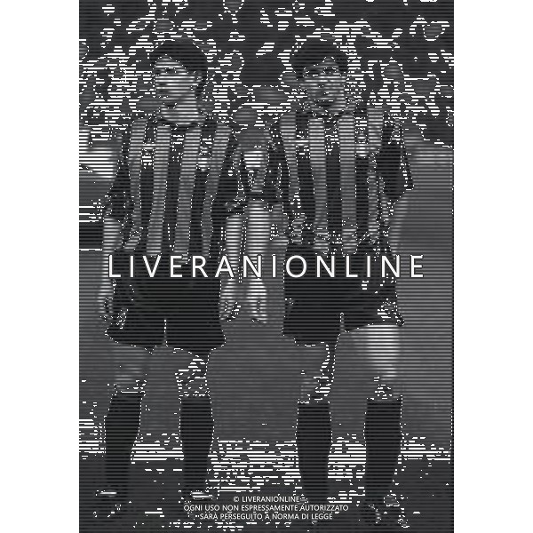 17-03-1993 MILANO CHAMPIONS LEAGUE MILAN PORTO 1-0 NELLA FOTO DEMETRIO ALBERTINI E GIANLUIGI LENTINI AG ALDO LIVERANI SAS
