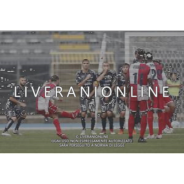 Rimini - Sudtirol Campionato di calcio serie C gruppo B 28.10.2018 nella foto: calcio su punizione di Perazzini Diego (Rimini fc) ©Claudio Zamagni/Agenzia Aldo Liverani / AGENZIA ALDO LIVERANI SAS