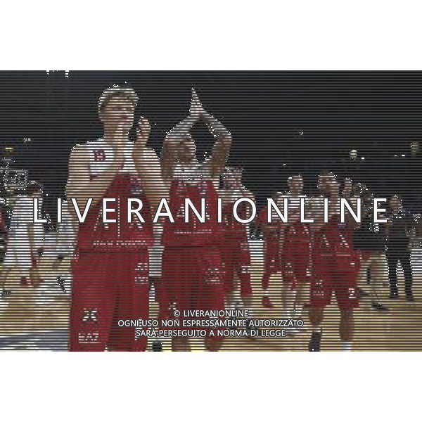 LegA BAsket A - V.L. PesAro - AX ArmAni EchAnge MilAno 28/10/2018 nellA foto: EsultAnzA finAle AX ArmAni EchAnge MilAno ©ClAudio ZAmAgni/AgenziA Aldo LiverAni / AGENZIA ALDO LIVERANI SAS - LegA Basket Serie A1 - V.L. PesAro - AX ArmAni EchAnge MilAno 28.10.2018