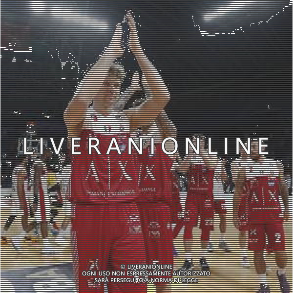 LegA BAsket A - V.L. PesAro - AX ArmAni EchAnge MilAno 28/10/2018 nellA foto: EsultAnzA finAle AX ArmAni EchAnge MilAno ©ClAudio ZAmAgni/AgenziA Aldo LiverAni/ AGENZIA ALDO LIVERANI SAS - LegA Basket Serie A1 - V.L. PesAro - AX ArmAni EchAnge MilAno 28.10.2018