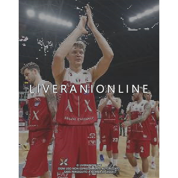 LegA BAsket A - V.L. PesAro - AX ArmAni EchAnge MilAno 28/10/2018 nellA foto: EsultAnzA finAle AX ArmAni EchAnge MilAno ©ClAudio ZAmAgni/AgenziA Aldo LiverAni / AGENZIA ALDO LIVERANI SAS - LegA Basket Serie A1 - V.L. PesAro - AX ArmAni EchAnge MilAno 28.10.2018