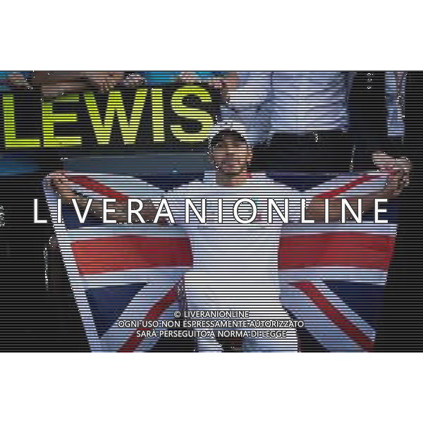 Lewis Hamilton (GBR) Mercedes AMG F1 celebrates winning the World Championship with the team. 28.10.2018. Formula 1 World Championship, Rd 19, Mexican Grand Prix, Mexico City, Mexico, Race Day. AG ALDO LIVERANI SAS-ONLY ITALY