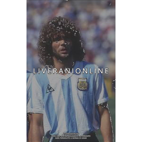 RETROSPETTIVA TARANTINI ALBERTO CESR CALCIATORE NELLA FOTO TARANTINI ALBERTO CESAR CON LA MAGLIA DELLA NAZIONALE ARGENTINA 1982 AG ALDO LIVERANI SAS