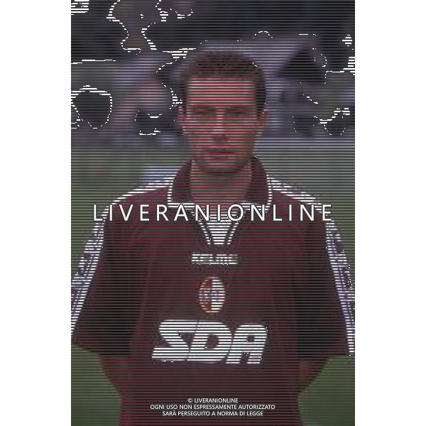 RETROSPETTIVA MASSIMO BRAMBILLA CALCIATORE NELLA FOTO MASSIMO BRAMBILLA CON LA MAGLIA DEL TORINO CALCIO AG ALDO LIVERANI SAS