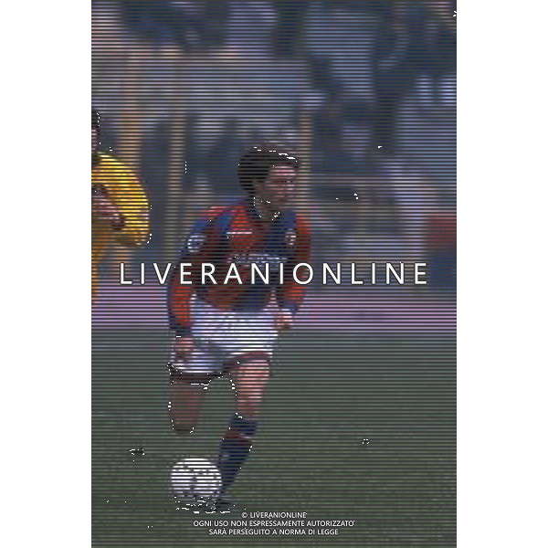 RETROSPETTIVA MASSIMO BRAMBILLA CALCIATORE NELLA FOTO MASSIMO BRAMBILLA CON LA MAGLIA DEL BOLOGNA CALCIO AG ALDO LIVERANI SAS