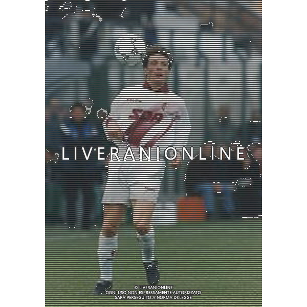 RETROSPETTIVA MASSIMO BRAMBILLA CALCIATORE NELLA FOTO MASSIMO BRAMBILLA CON LA MAGLIA DEL TORINO CALCIO AG ALDO LIVERANI SAS