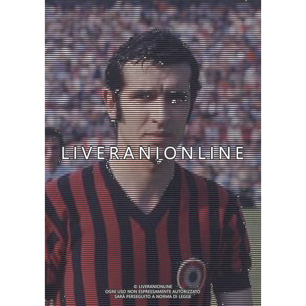 RETROSPETTIVA ALBERTO BIGON CALCIATORE E ALLENATORE NELLA FOTO ALBERTO BIGON CON LA MAGLIA DEL MILAN AG ALDO LIVERANI SAS