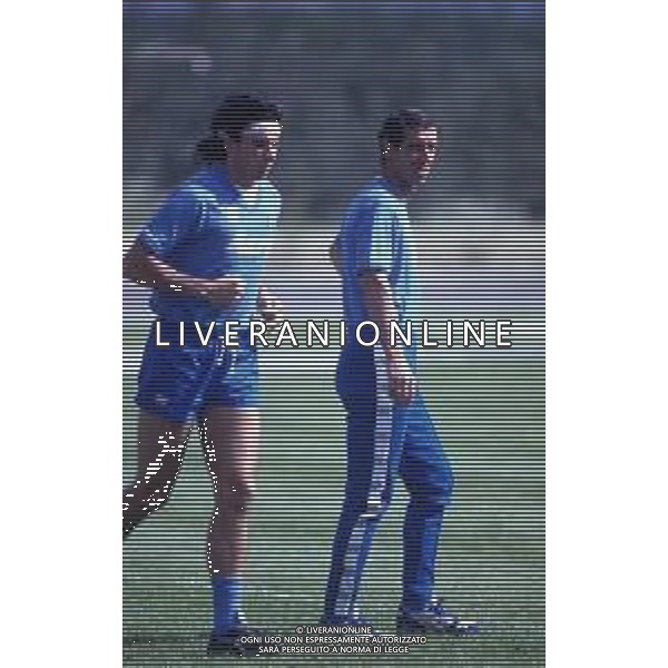 RETROSPETTIVA ALBERTO BIGON CALCIATORE E ALLENATORE NELLA FOTO ALBERTO BIGON ALLENATORE NAPOLI CON ANDREA CARNEVALE AG ALDO LIVERANI SAS