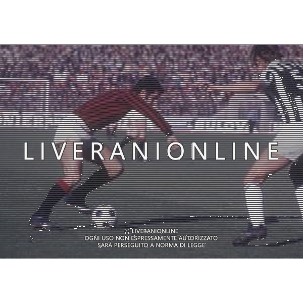 RETROSPETTIVA ALBERTO BIGON CALCIATORE E ALLENATORE NELLA FOTO ALBERTO BIGON CON LA MAGLIA DEL MILAN AG ALDO LIVERANI SAS